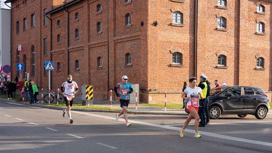 10 km mocy! OstraKarta w dłoni – Święto Niepodległości w Ostrowcu