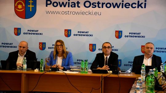 Absolutorium dla Zarządu Powiatu Ostrowieckiego. Szpital z wysoką stratą za 2025 rok