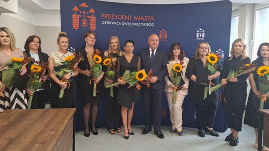 Awans zawodowy w Ostrowcu: dziesięcioro nauczycieli mianowanych