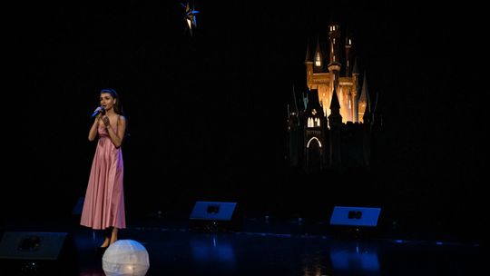Bajkowy musical w Ostrowcu: Młodzi artyści z Pandory zachwycają talentem i pasją na scenie