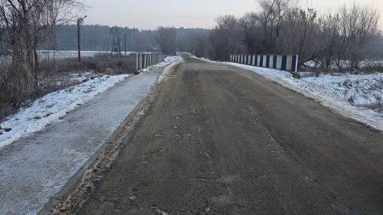 Będą utrudnienia na drodze powiatowej w Ćmielowie. W tym roku rusza remont