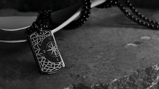 Biżuteria Znaki Zodiaku – Odkryj Idealny Dodatek Dla Siebie i Bliskich!