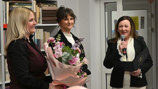 Wieczór z książką w domu kultury. Spotkanie autorskie w Ćmielowie