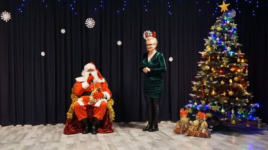 Plakat informacyjny o zabawie mikołajkowej w Gminie Sadowie