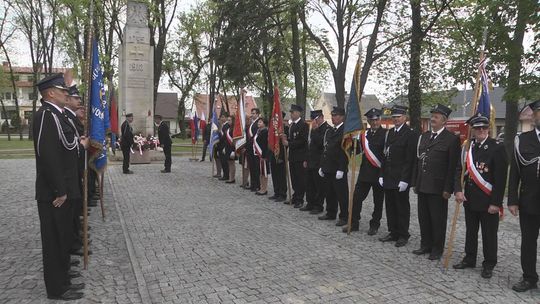 Ćmielów: Obchody 228. rocznicy uchwalenia Konstytucji 3 Maja 