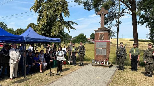 ĆMIELÓW | Oddali hołd podkomendnym „Tarzana”. Wspomnienie wydarzeń sprzed 81 lat