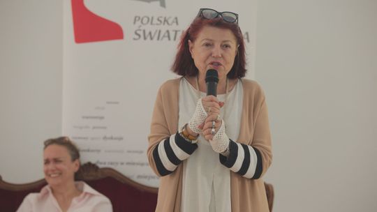 Ćmielów | Urszula Dudziak i pokaz filmu w Dworze Amelii