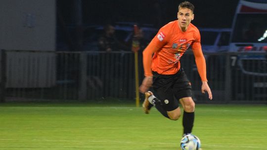 Cztery gole, czerwona kartka. Star wypunktował KSZO