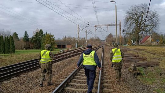 Dywersje na torach. MON uruchomił żołnierzy WOT i SOK Dywersje na torach. MON uruchomił żołnierzy WOT i SOK