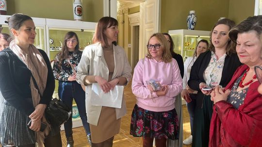 Dzień Kobiet w Pałacu Wielopolskich: opowieści o kobietach i spacer po parku