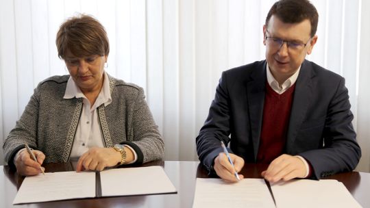 Gmina Ostrowiec wsparła budowę parkingu przy szpitalu