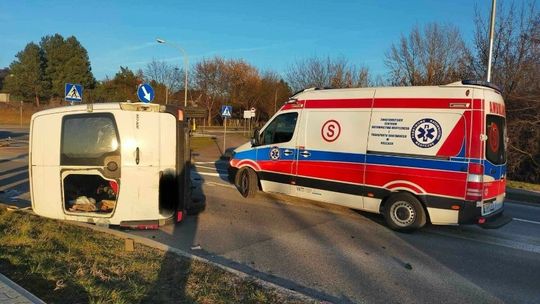Groźny wypadek na skrzyżowaniu ulic Chrzanowskiego i Ostrowieckiej