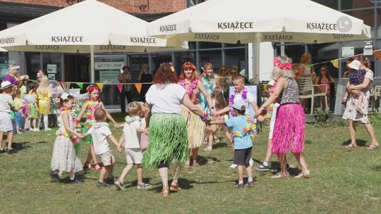 Hawajskie disco w bibliotece