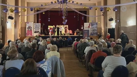 III Przegląd Amatorskich Kabaretów. OKAZ i Jadwiga Gryz triumfują