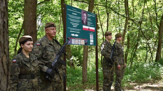 IV Ostrowiecki Zlot Partyzancki w Jeziórku przypomniał o historii Armii Krajowej