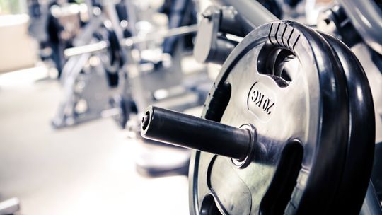 Jak skutecznie ćwiczyć na siłowni?
