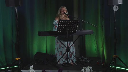 Karolina Lizer zaśpiewała na Dzień Matki w studiu Lokalna.TV