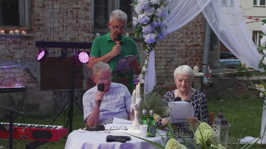 Kawiarenka poruszyła publiczność poezją, muzyką i pamięcią o Wiesławie Myśliwskim