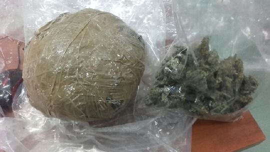 KIELCE: Dwóch zatrzymanych i 800 gramów marihuany