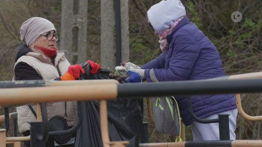 Kilogramy śmieci zebrane. Ekologiczna akcja przy Kamiennej