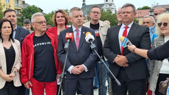 Konferencja prasowa działaczy PiS