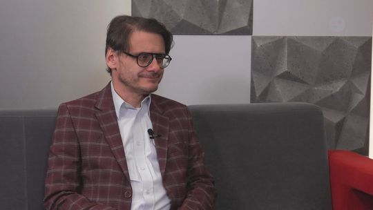 Konrad Łęcki dyrektorem Opatowskiego Ośrodka Kultury - filmowa precyzja w służbie lokalnej kultury