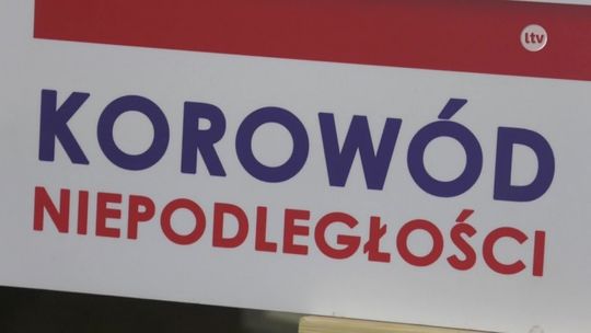 Korowód Niepodległości dotarł do Ostrowca