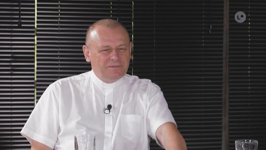 ks. Czesław Gumieniak o jubileuszu parafii w Ćmielowie