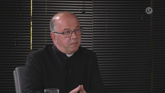 ks. Jan Sarwa o duchowym wymiarze Wszystkich Świętych