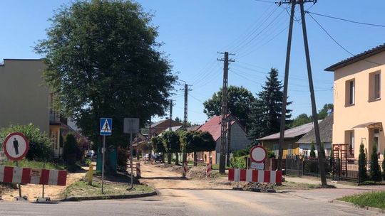 KUNÓW | Ulica Warszawska nieprzejezdna. Trwa remont