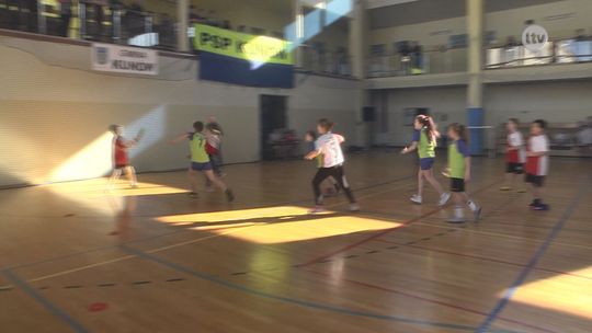 Kunów: Rozegrano pierwszy półfinał Wojewódzkiego Turnieju Dziecięcej Piłki Ręcznej