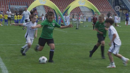 Mali piłkarze opanowali ostrowiecki stadion. To była galaktyczna rywalizacja