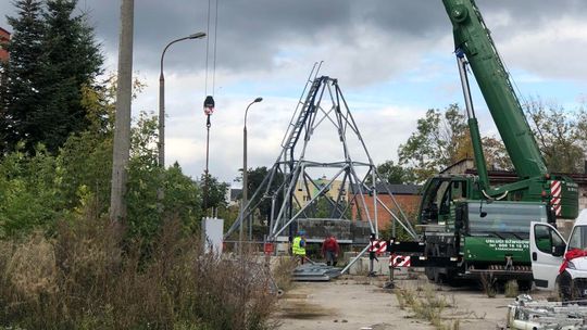 Maszt przy ulicy Wardyńskiego rozebrany