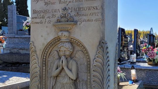 Mieszkańcy dbają o zabytkowe nagrobki