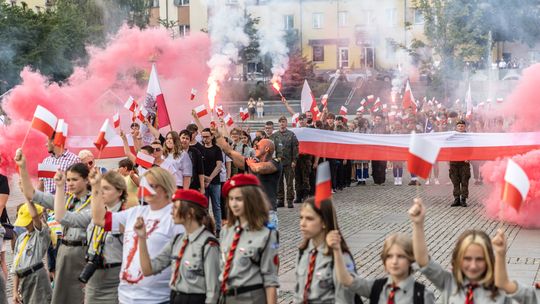Mieszkańcy Ostrowca oddali hołd bohaterom Powstania Warszawskiego