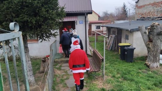 Mikołaj pamiętał o seniorach z Częstocic