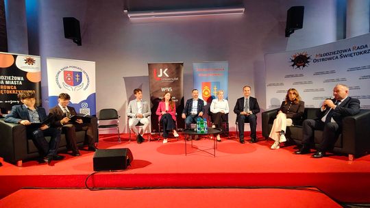 Młodzi chcą współdecydować o przyszłości miasta i  powiatu ostrowieckiego