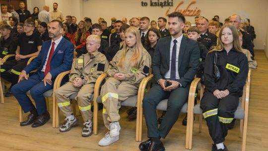 Młodzi strażacy ze wsparciem