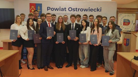 Młodzieżowa Rada Powiatu Ostrowieckiego zainaugurowała działalność