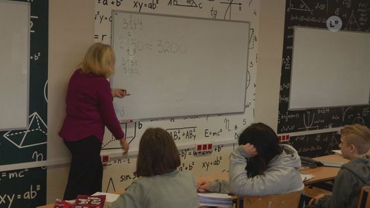 Mrozy w Świętokrzyskiem: szkoły w Łopusznie i gminie Kunów zawiesiły zajęcia