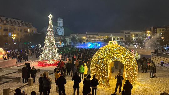 Muzyka i życzenia. Ostrowiec świętował nadejście 2026 roku