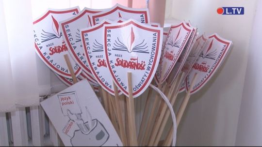 Nauczyciele zaostrzyli protest