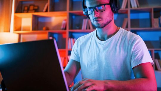 Niezawodne laptopy - jakie muszą mieć podzespoły?