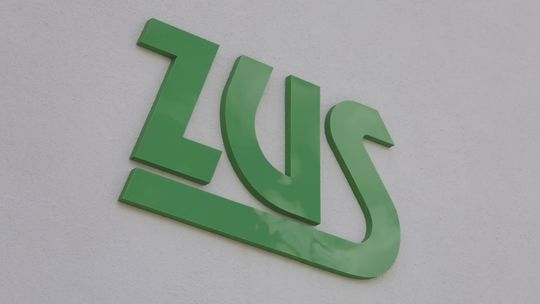 Nowe świadczenie dla emerytów. Pierwsze przelewy juz trafiły na konta