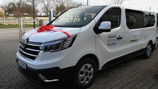 Nowy mikrobus dla DPS w Pęcławicach Górnych
