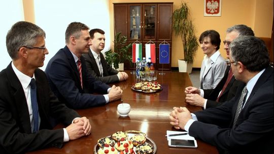 O gospodarce z ambasadorem Węgier