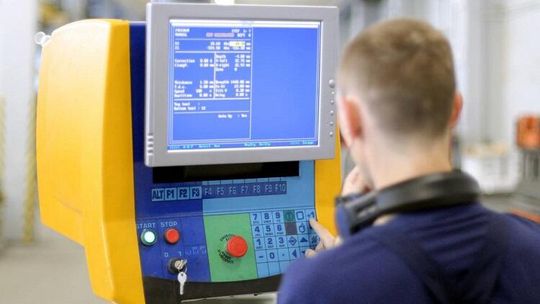 Obrabiarki CNC – przeszłość i teraźniejszość