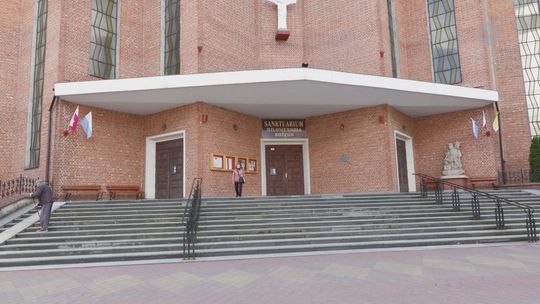 Obraz Jezusa Miłosiernego nawiedzi ostrowieckie parafie