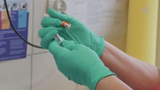 Ostatnia szansa: bezpłatne szczepienia przeciw meningokokom dla niemowląt w Ostrowcu Ostatnia szansa: bezpłatne szczepienia przeciw meningokokom dla niemowląt w Ostrowcu