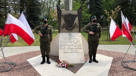 OSTROWIEC: 229. rocznica uchwalenia Konstytucji 3 Maja